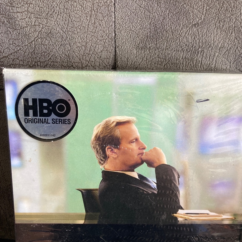 The Newsroom first season DVD new in box - Picture 3 of 3